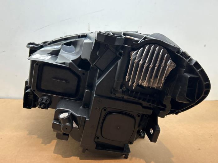 Faro derecha Mercedes B-Klasse