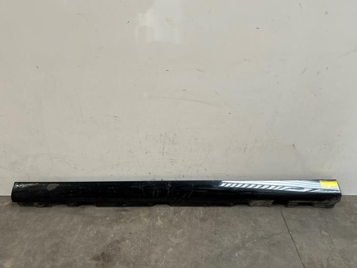 Sill, left Mercedes A-Klasse