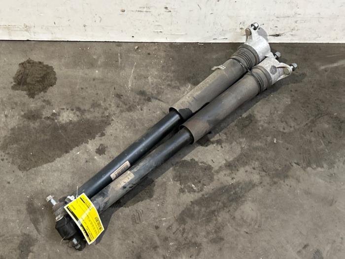 Zestaw amortyzatorów Mercedes A-Klasse