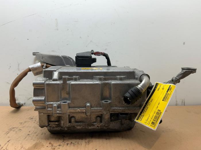 Jednostka napedu hybrydowego Mercedes C-Klasse