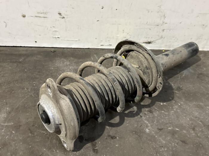 Amortyzator wstrzasów prawy przód Mercedes A-Klasse