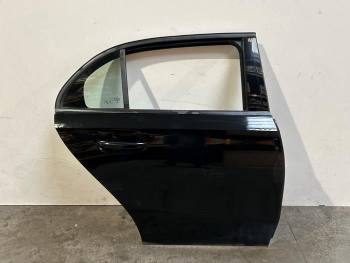 Puerta 4 puertas derecha delante Mercedes A-Klasse