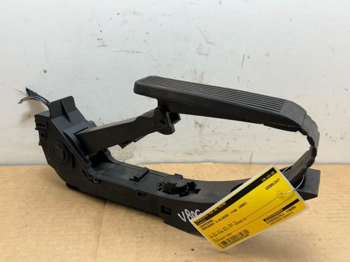 Pedal gazu Mercedes S-Klasse
