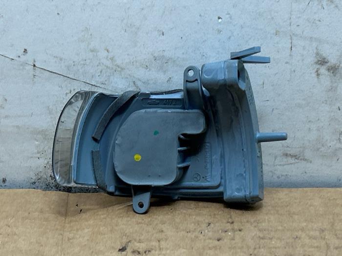 Feu clignotant gauche Mercedes E-Klasse