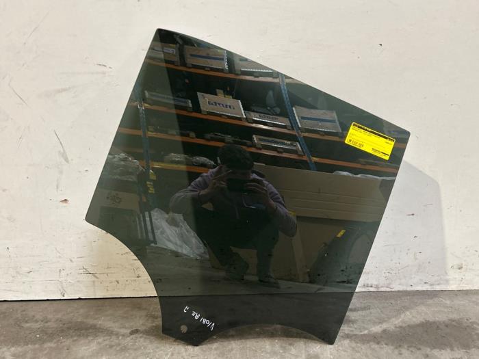 Szyba drzwi prawych tylnych wersja 4-drzwiowa Mercedes GLE