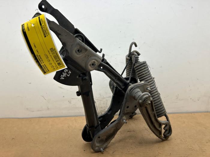 Zawias pokrywy silnika Mercedes S-Klasse