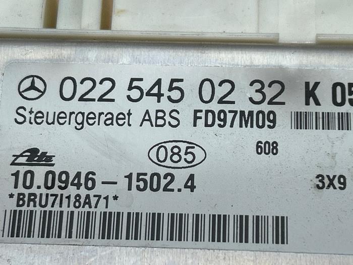 Esp computer van een Mercedes-Benz SLK (R170) 2.0 200 16V 1997