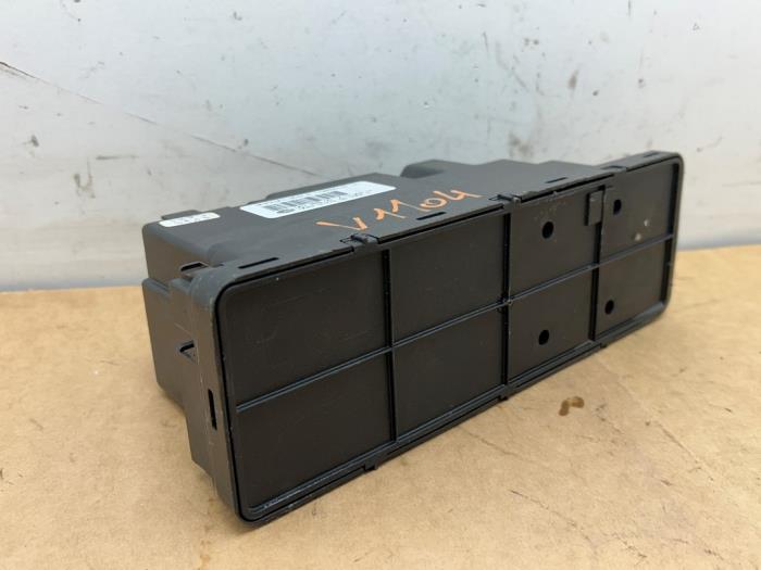 Pompa prózniowa elektrycznego zamka drzwiowego Mercedes SLK