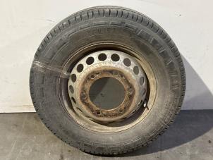 Gebruikte Velg + Band Mercedes Sprinter 4,6t (906.15/906.25) 419 CDI V6 24V Prijs € 90,75 Inclusief btw aangeboden door Autoparts Van De Velde