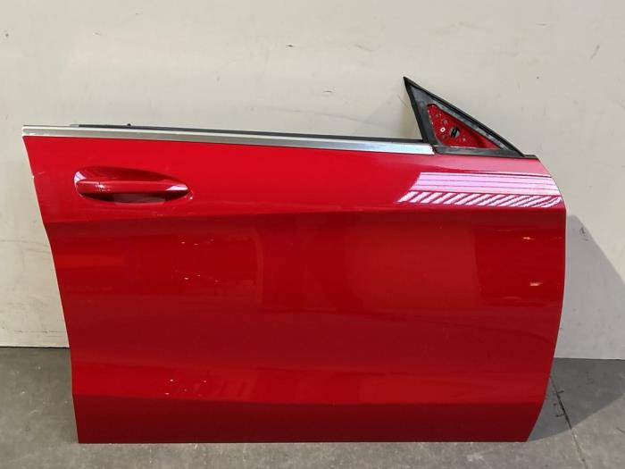 Tür 4-türig rechts vorne Mercedes CLA