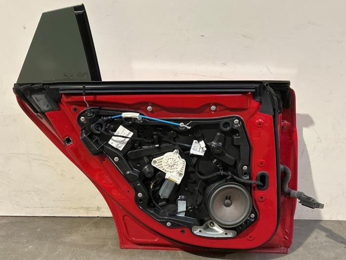 Puerta de 4 puertas izquierda detrás Mercedes CLA