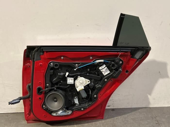 Puerta de 4 puertas derecha detrás Mercedes CLA