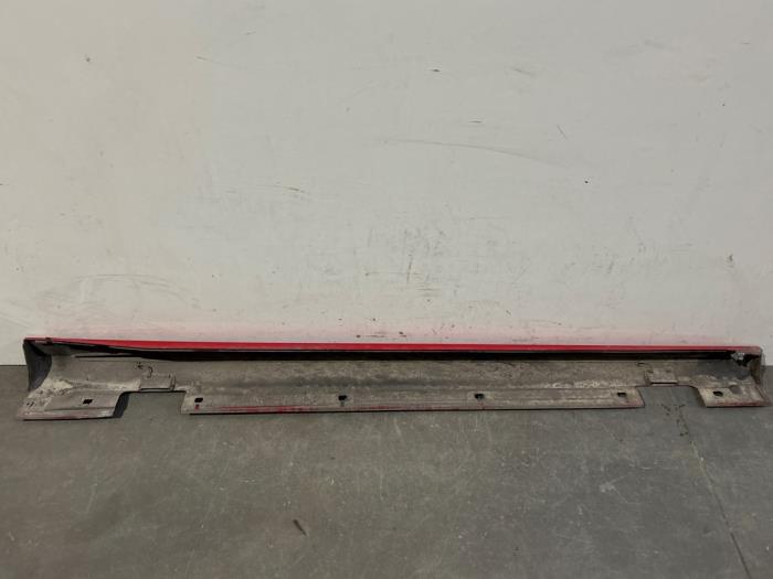 Dorpel links Mercedes CLA