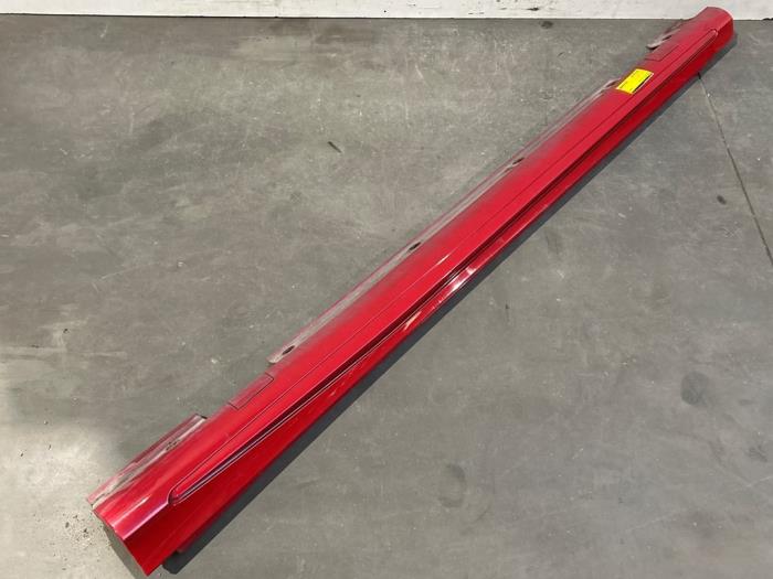 Dorpel links Mercedes CLA