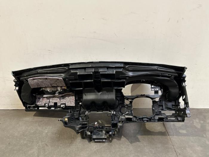 Panel Mercedes CLA