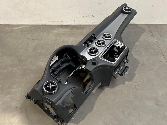 Panel Mercedes CLA