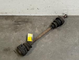 Gebruikte Steekas links-achter Mercedes S (W140) 3.2 300 SE,SEL 24V Prijs € 151,25 Inclusief btw aangeboden door Autoparts Van De Velde