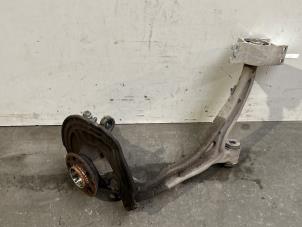 Gebruikte Asschenkel links-voor Mercedes CLA Shooting Brake (117.9) 1.6 CLA-180 16V Prijs € 151,25 Inclusief btw aangeboden door Autoparts Van De Velde