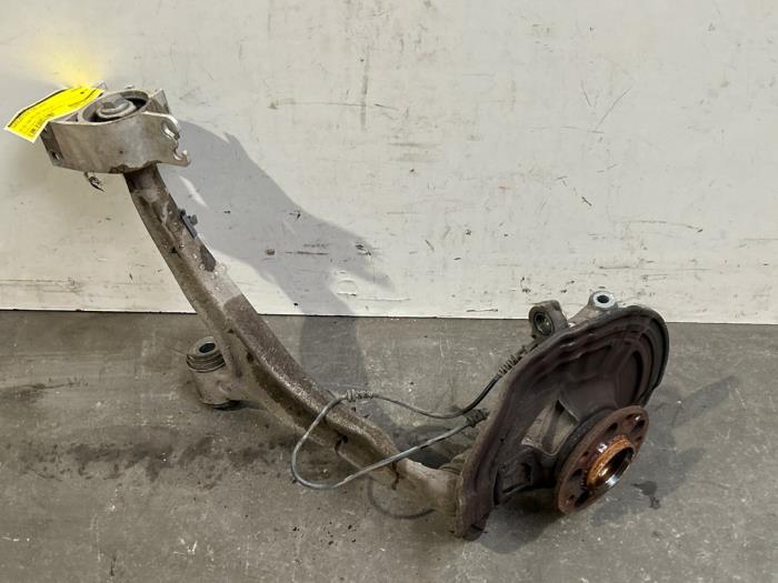 Sworzen prawy przód Mercedes CLA