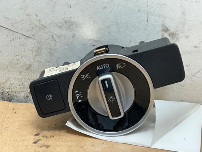 Przelacznik swiatel Mercedes CLA