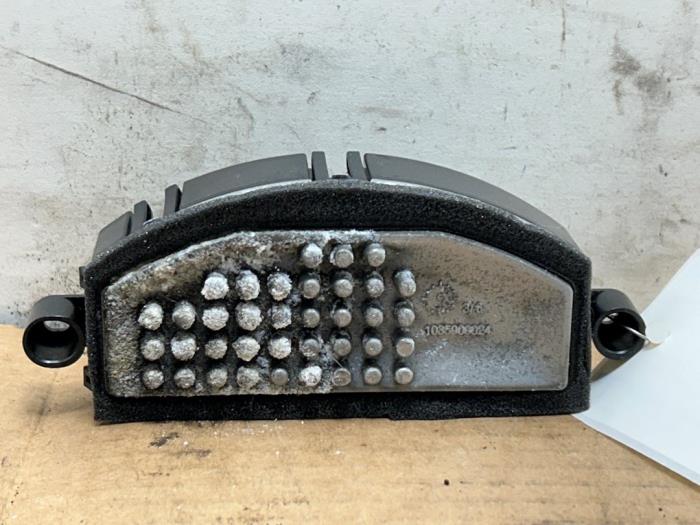 Opornik nagrzewnicy Mercedes CLA