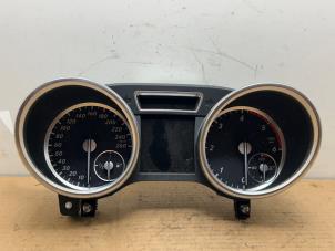 Gebruikte Tellerklok Mercedes ML III (166) 2.1 ML-250 CDI 16V BlueTEC 4-Matic Prijs € 151,25 Inclusief btw aangeboden door Autoparts Van De Velde