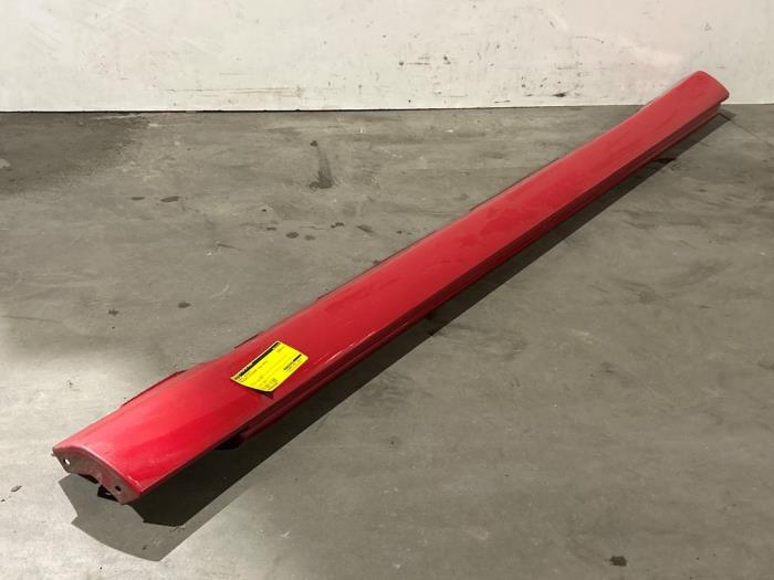 Sill, right Mercedes B-Klasse