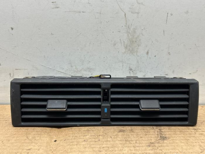 Grille aération tableau de bord Mercedes S-Klasse