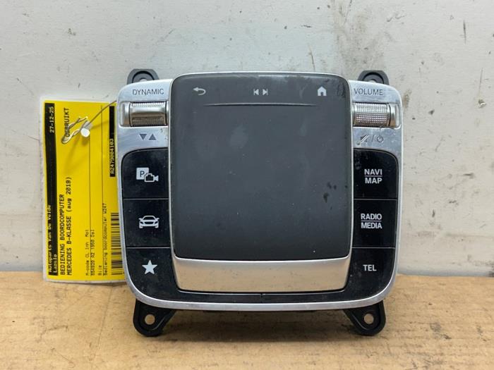 Sterowanie komputera pokladowego Mercedes B-Klasse