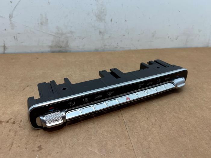 Panel sterowania nagrzewnicy Mercedes B-Klasse