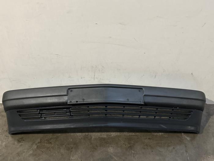 Voorbumper Mercedes 190E/D