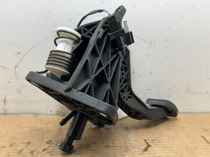 Pédale embrayage Mercedes B-Klasse