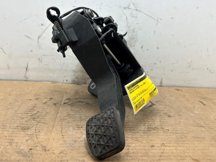 Pédale embrayage Mercedes B-Klasse