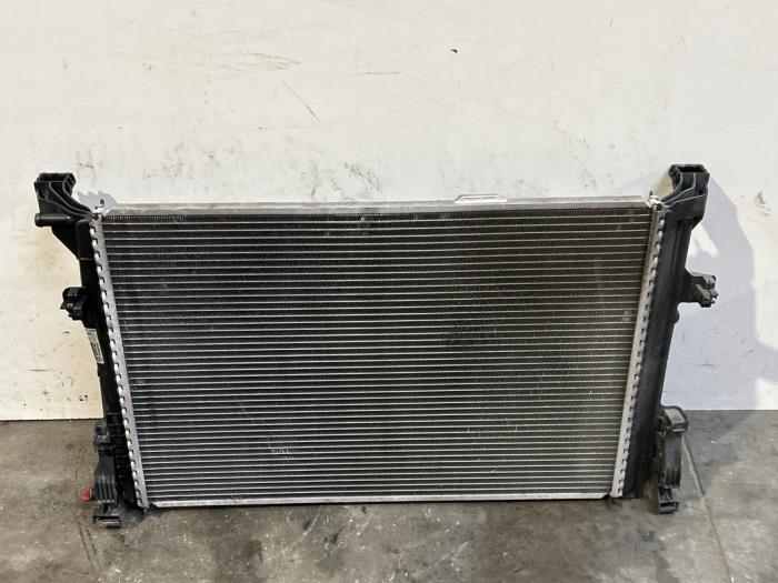 Chlodnica Mercedes B-Klasse