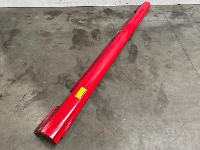 Sill, left Mercedes B-Klasse