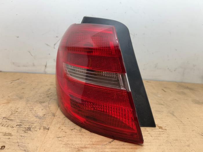 Feu arrière gauche Mercedes B-Klasse