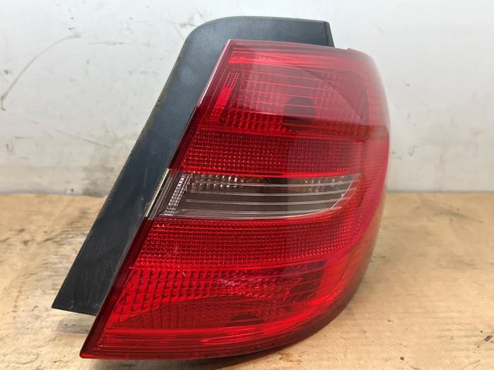 Feu arrière droit Mercedes B-Klasse