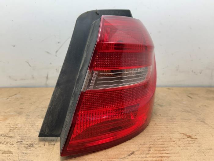 Luz trasera derecha Mercedes B-Klasse