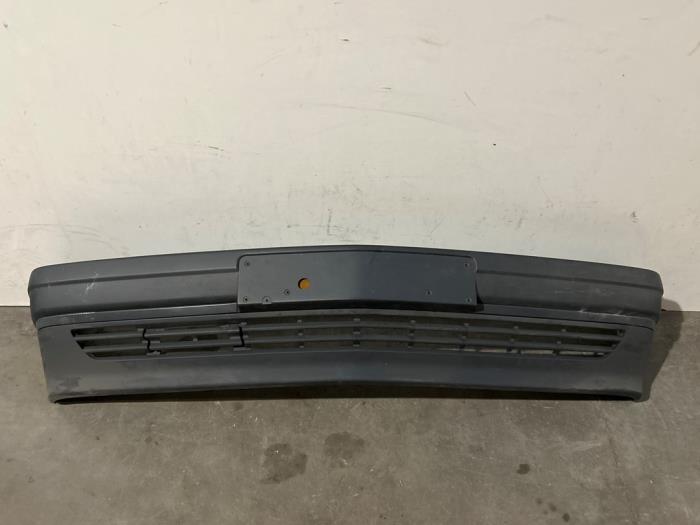 Voorbumper Mercedes 190E/D
