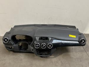 Gebruikte Dashboard Mercedes B (W246) 1.8 B-180 CDI BlueEFFICIENCY 16V Prijs € 242,00 Inclusief btw aangeboden door Autoparts Van De Velde