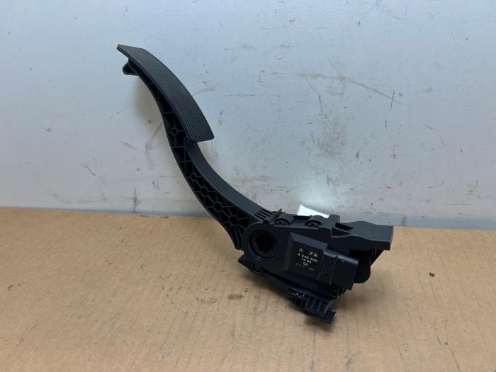 Pedal gazu Mercedes B-Klasse