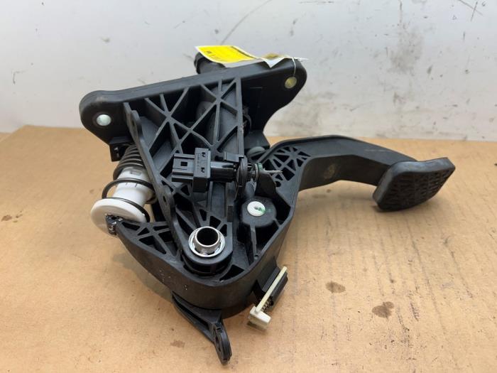 Pedal sprzegla Mercedes B-Klasse