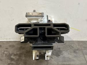 Gebruikte Chaufagebak Mercedes B (W245) 2.0 B-180 CDI 16V Prijs € 181,50 Inclusief btw aangeboden door Autoparts Van De Velde