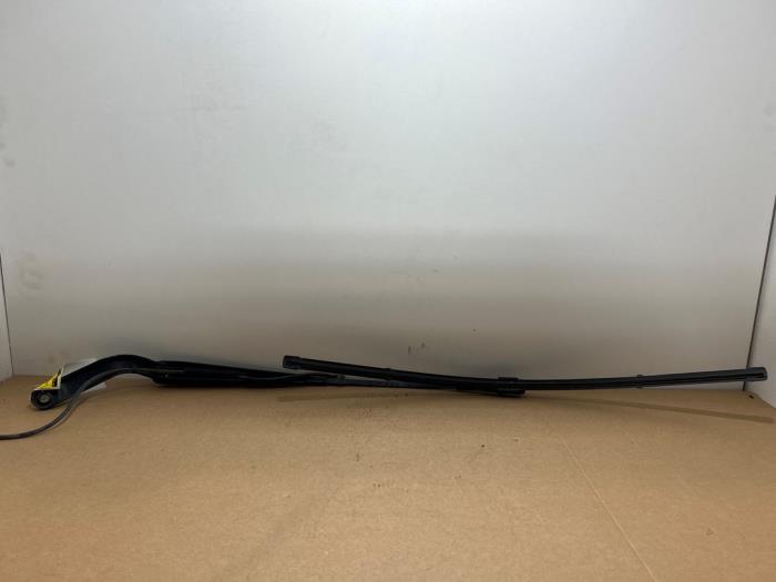 Ramie wycieraczki przedniej Mercedes Sprinter