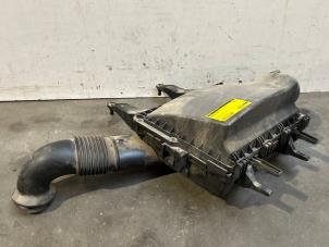 Gebruikte Luchtfilterhuis Mercedes Sprinter 3,5t (907.6/910.6) 314 CDI 2.1 D RWD Prijs € 102,85 Inclusief btw aangeboden door Autoparts Van De Velde