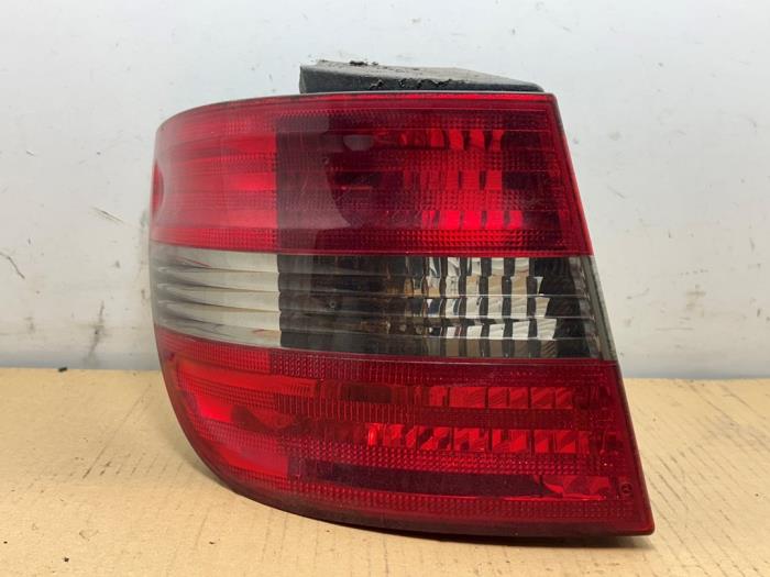 Tylne swiatlo pozycyjne lewe Mercedes B-Klasse