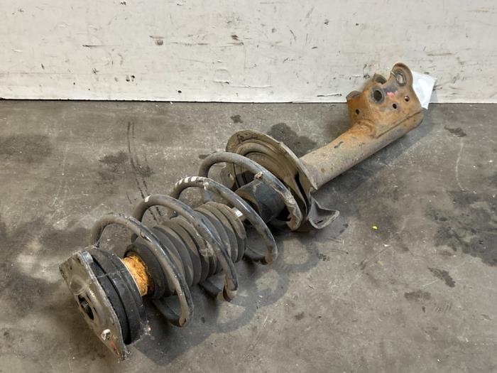 Amortyzator wstrzasów lewy przód Mercedes B-Klasse