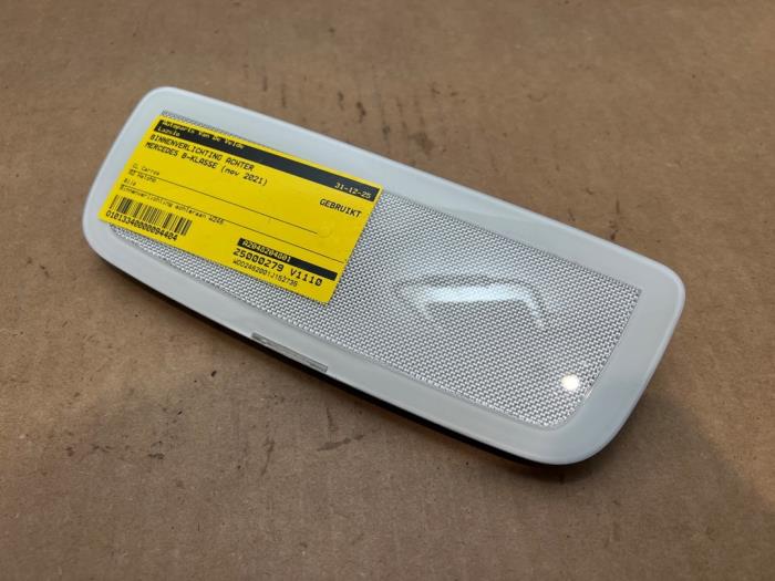 Binnenverlichting achter Mercedes B-Klasse