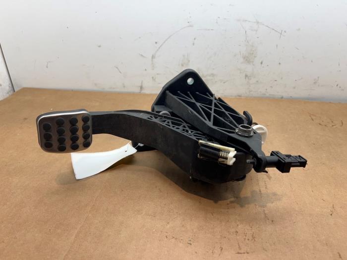 Pedal sprzegla Mercedes CLA