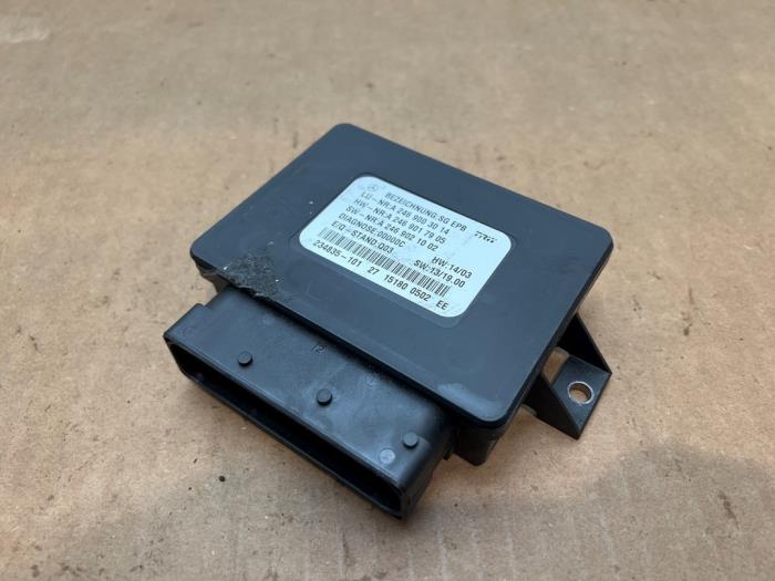 Módulo de freno de mano Mercedes CLA